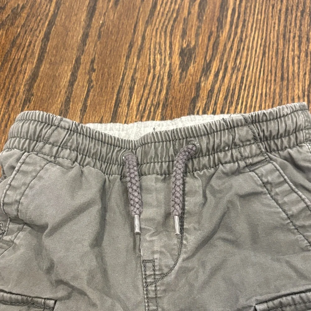 GAP Boy’s Gray Cargo Pants Size 3T
